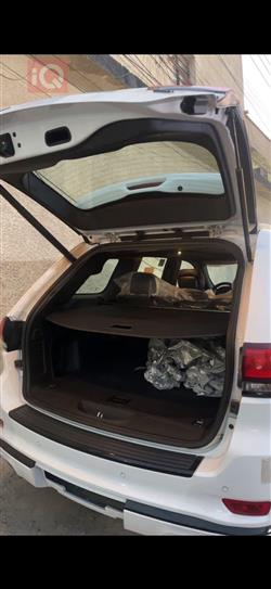 جيب جراند شيروكي